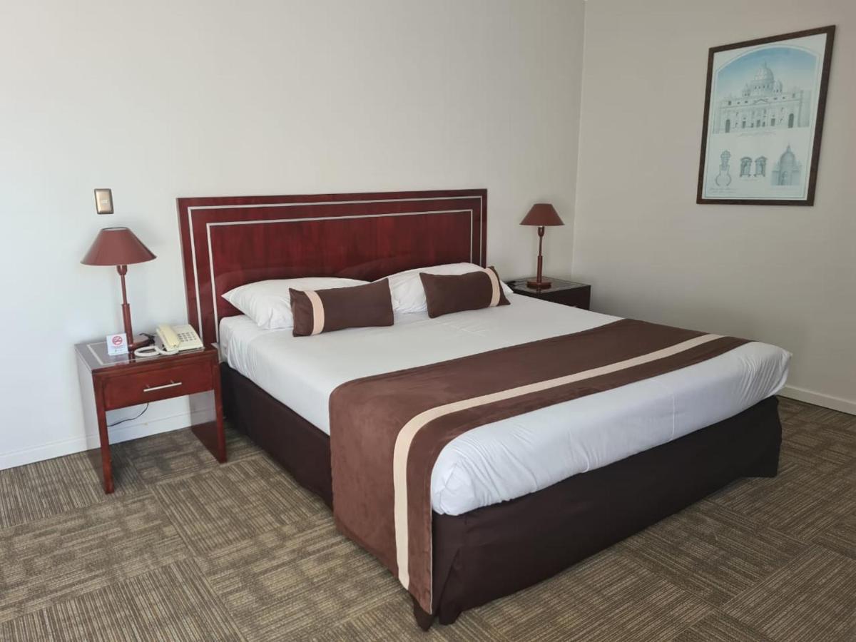 סנטיאגו Hotel Leonardo Da Vinci מראה חיצוני תמונה