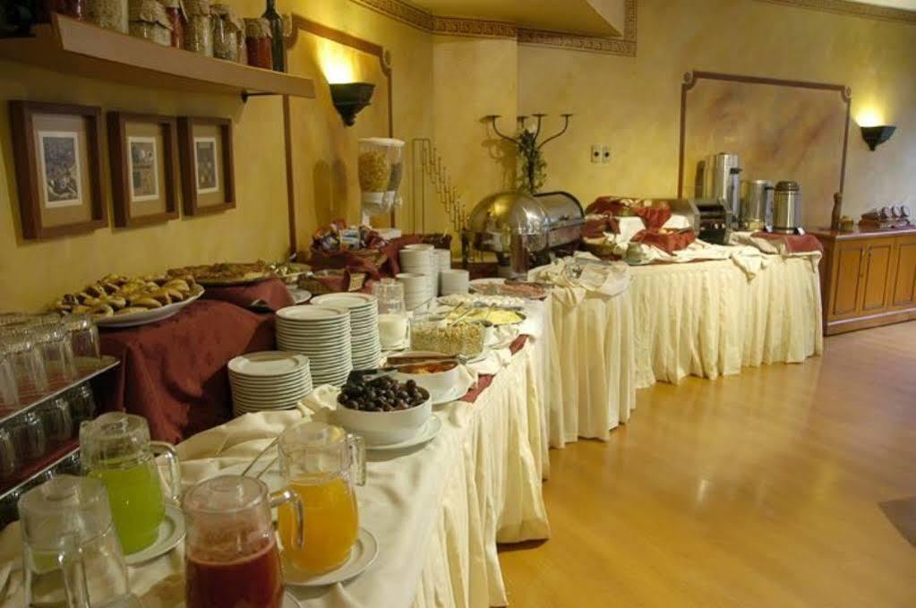 סנטיאגו Hotel Leonardo Da Vinci מסעדה תמונה